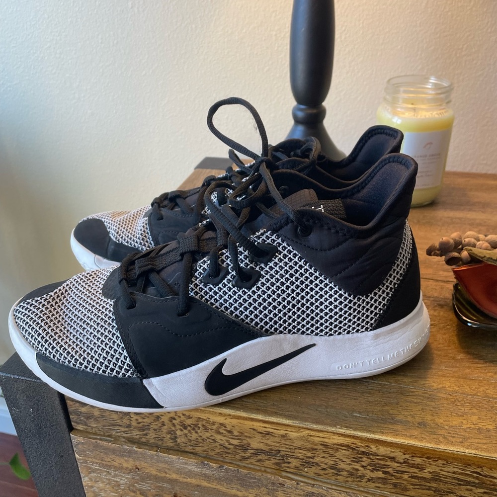 Brand like new Nike basketball PG3 shoes